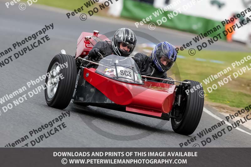 Vintage motorcycle club;eventdigitalimages;mallory park;mallory park trackday photographs;no limits trackdays;peter wileman photography;trackday digital images;trackday photos;vmcc festival 1000 bikes photographs